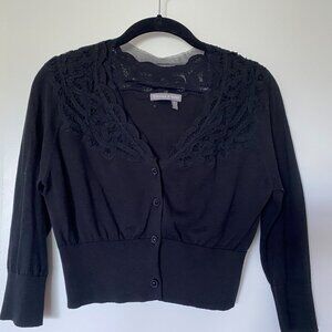 Veste noire courte brodée